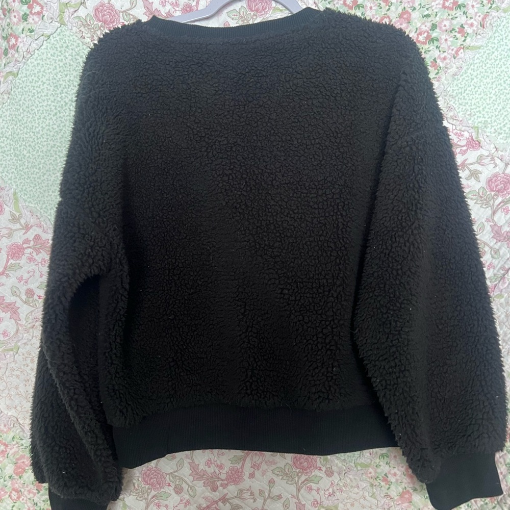 American Eagle Sherpa Sweater (M)